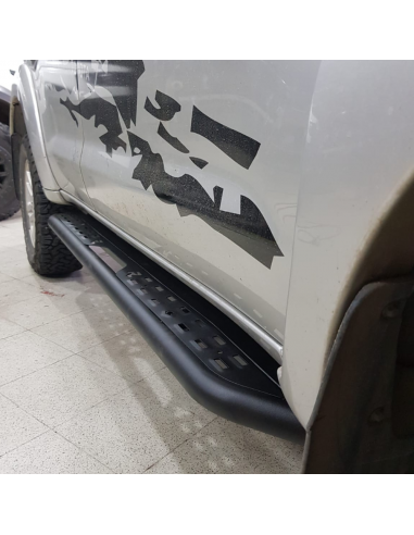 Rocksliders Rhino 4x4 Para T Sw4 05-15